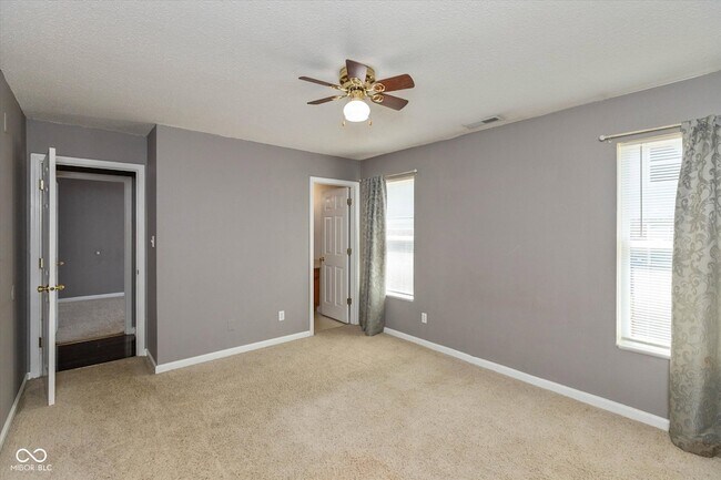 Building Photo - 1009 Ebony Cir