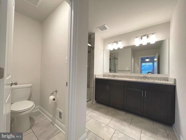 Building Photo - 3667 Duckhorn Way