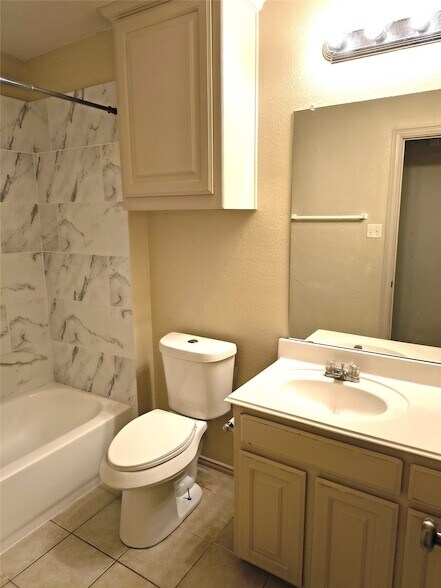 Building Photo - 5725 Swords Dr