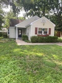 Building Photo - 311 Maplewood Dr
