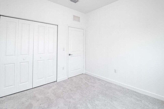 Building Photo - 4819 Navali Dr