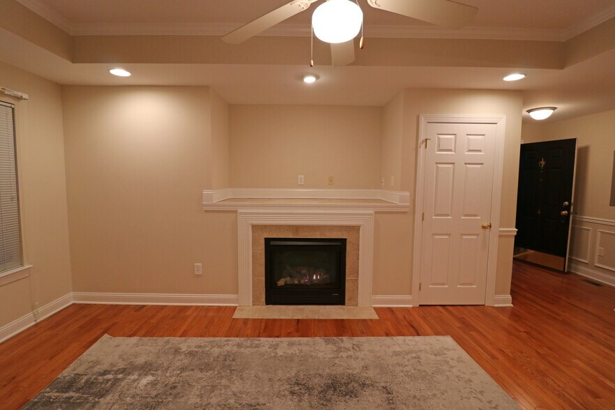 Building Photo - 1810 Merlot Dr