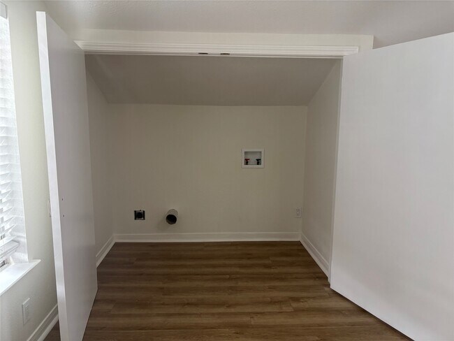 Building Photo - 5325 Avenue R 1/2