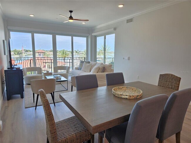 Building Photo - 503 S Tamiami Trl