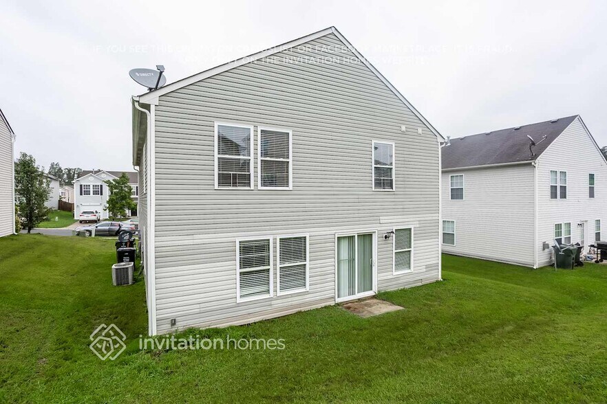 Building Photo - 952 Littleton Dr