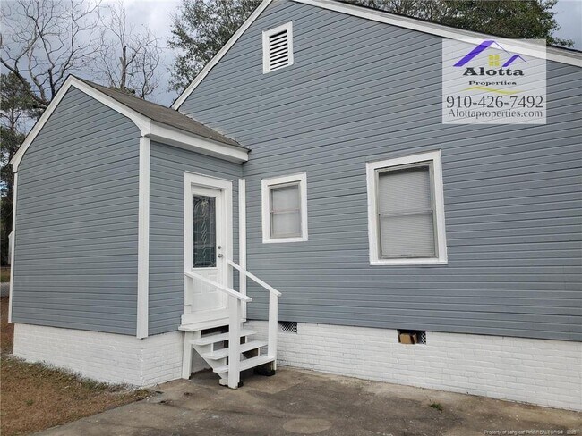 Building Photo - 311 Central Dr