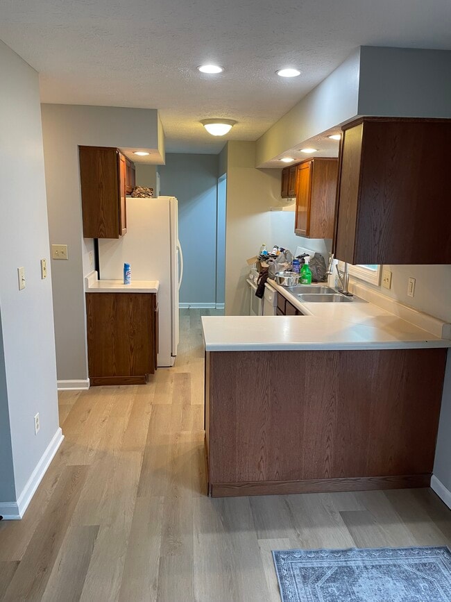 Building Photo - 630 Eugene Ct