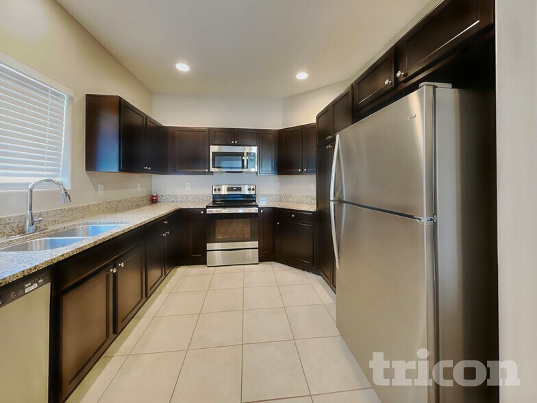 Building Photo - 4674 S 238th Ln