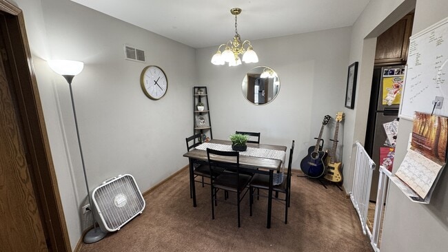 Building Photo - 5S455 Scots Dr