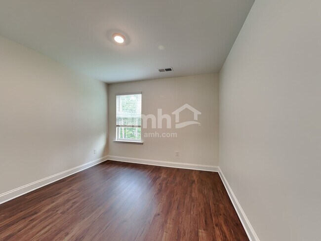 Building Photo - 609 Rivermist Drive