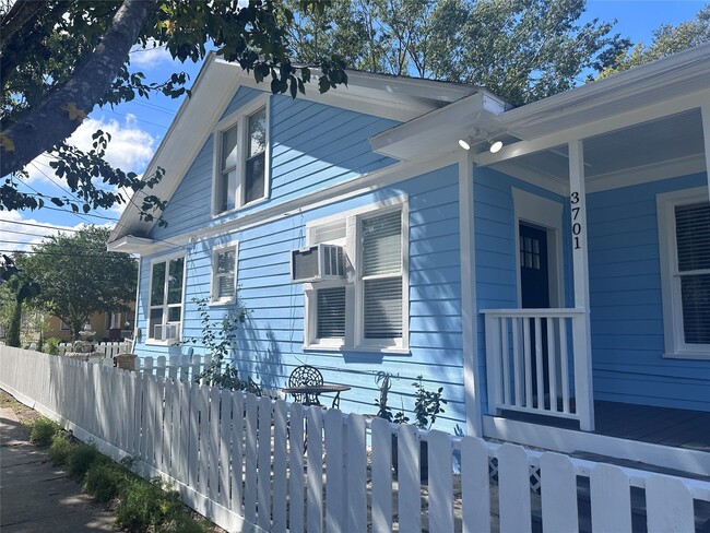 Building Photo - 3701 Bradley St