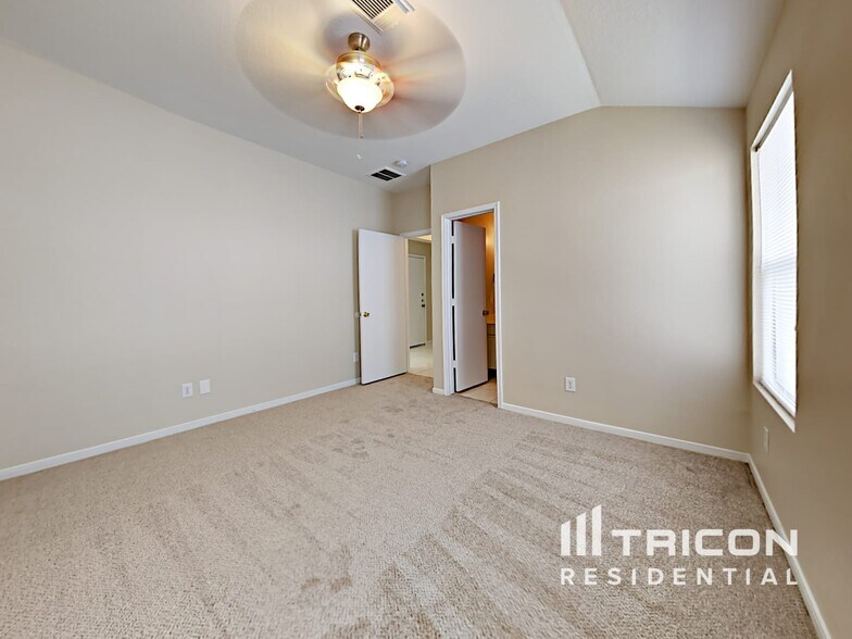 Building Photo - 1518 Carbonear Dr