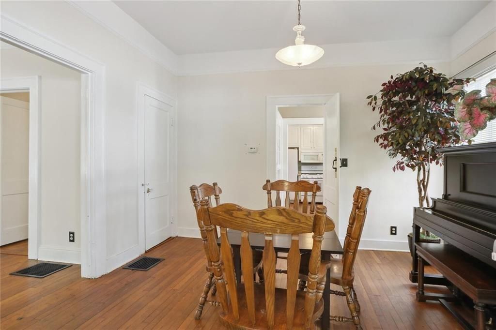 Building Photo - 203 Winter Ave