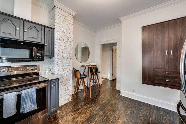 Building Photo - 4502 Reiger Ave