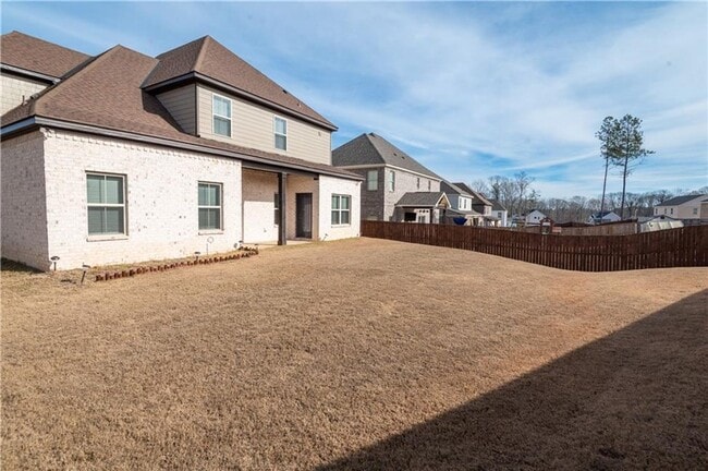 Building Photo - Spacious & Stylish 4BD Home with Loft in C...