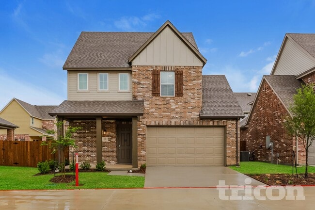 Building Photo - 210 Holbeck Cir