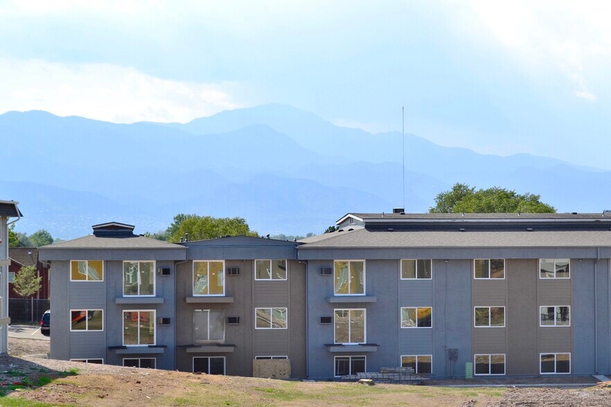 Ascent Apartments 1030 S Chelton Rd Colorado Springs CO 80910