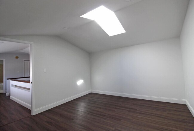 Building Photo - 3 Bedroom Townhouse in Gleneagles Community of Bluewater Bay!