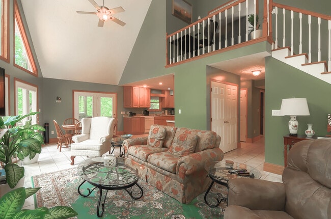 Building Photo - 610 Hickory Point Dr