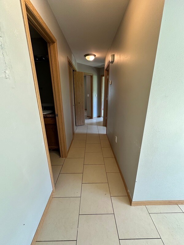 Building Photo - 5818 Wheatland Dr SW