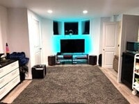 Building Photo - 47 Clifford St