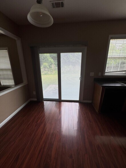 Building Photo - 2530 Sandown Ct