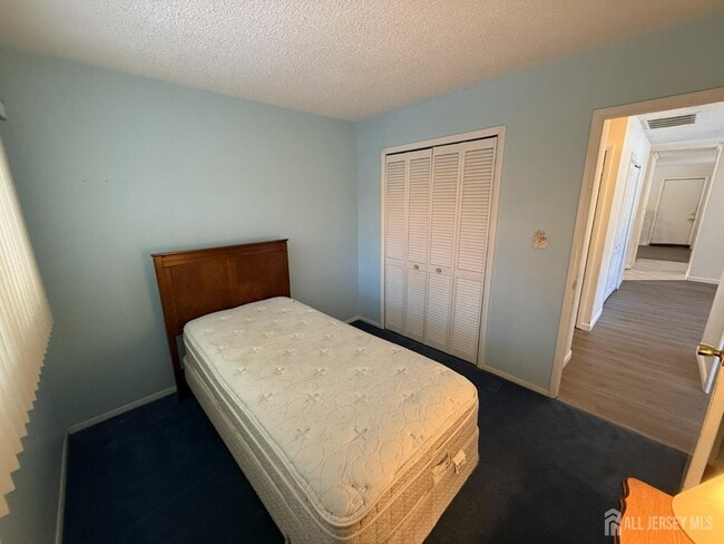 Building Photo - 10 Tyndall Rd