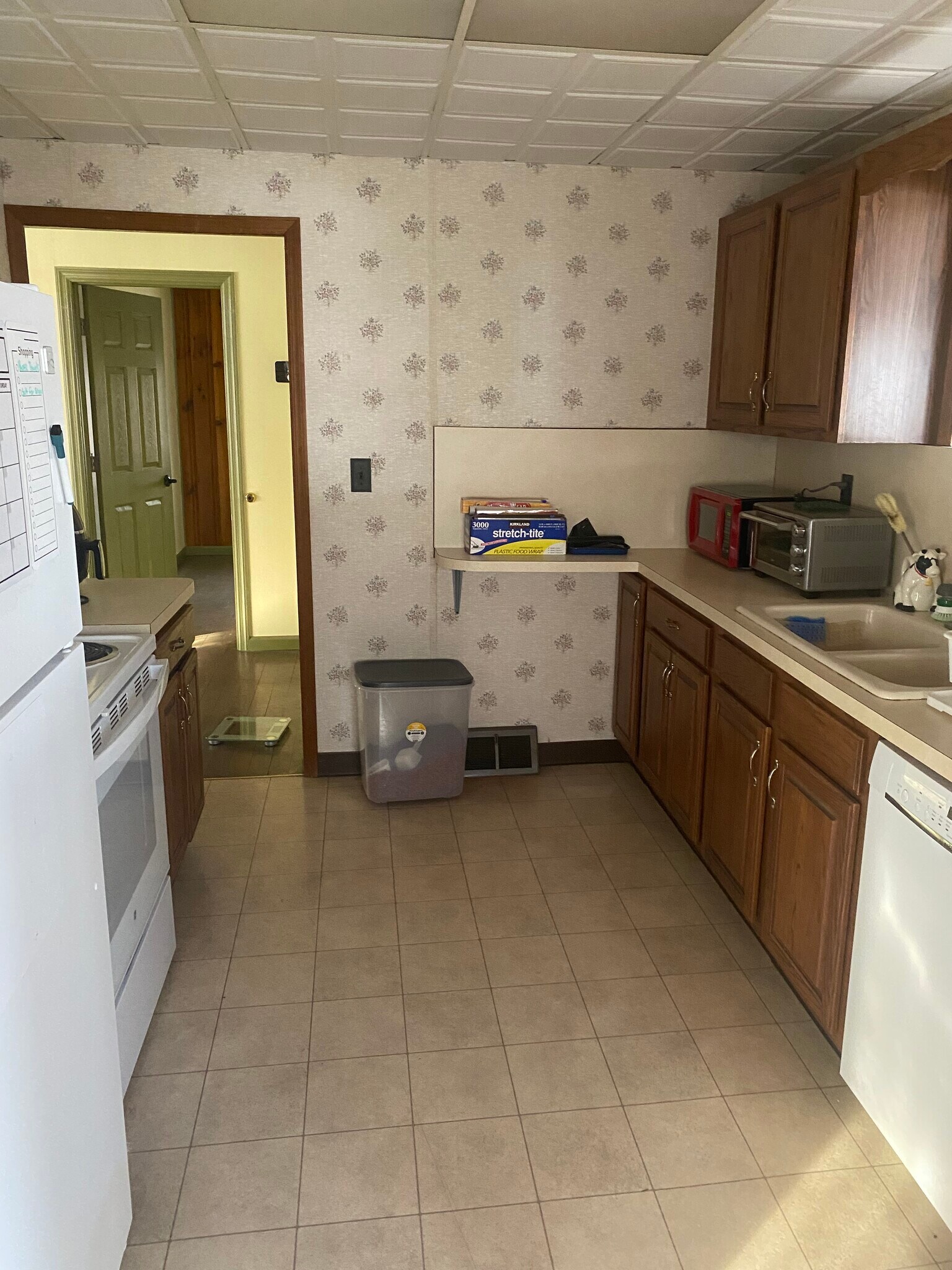 Building Photo - 576 Otterhole Rd