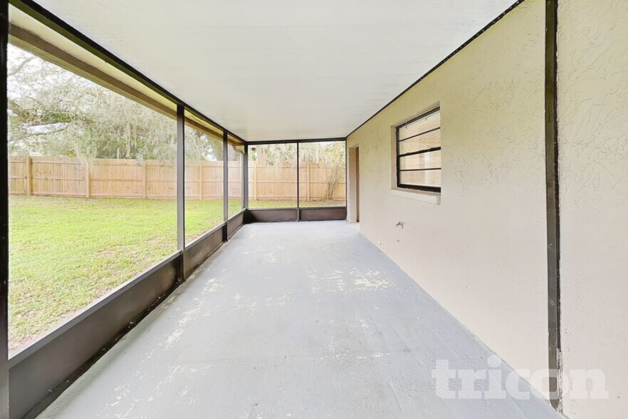Building Photo - 1311 Corner Oaks Dr