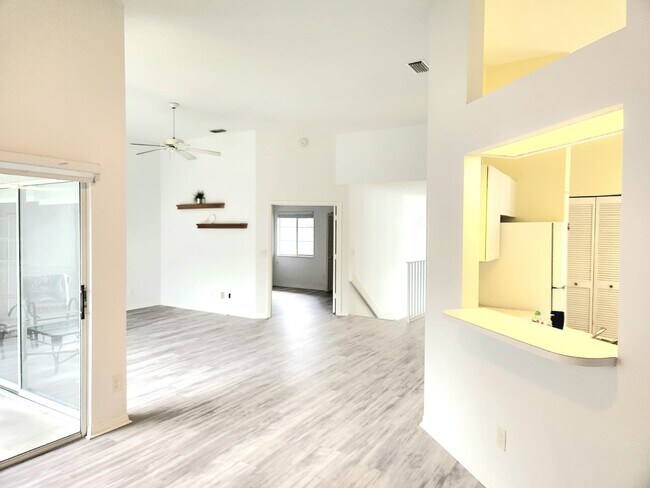 Building Photo - 2820 Citrus Lake Dr