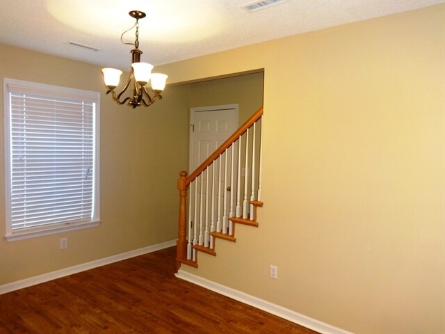 Building Photo - 103 Rosedale Ct
