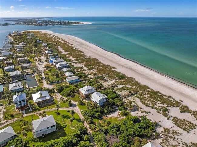 Building Photo - 9498 Alborado Rd