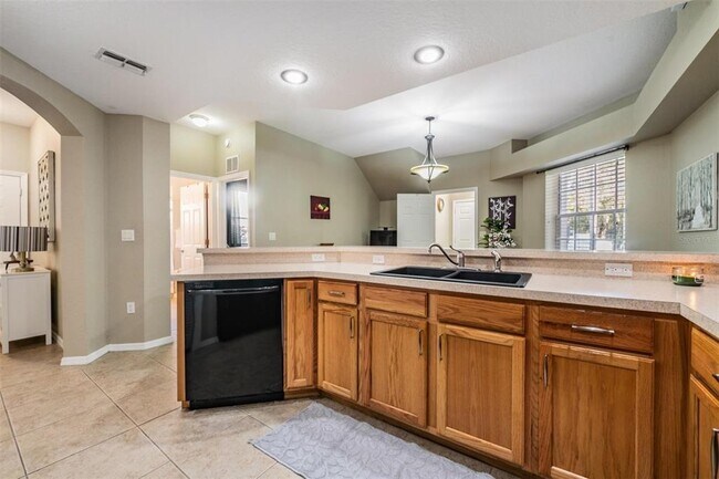 Building Photo - 1827 Hammocks Ave