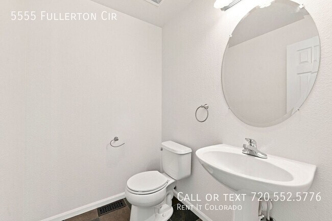 Building Photo - 5555 Fullerton Cir