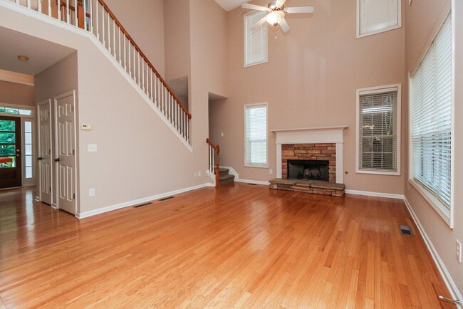 Building Photo - 302 Warm Winds Trail