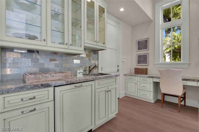 Building Photo - 2250 Crayton Rd