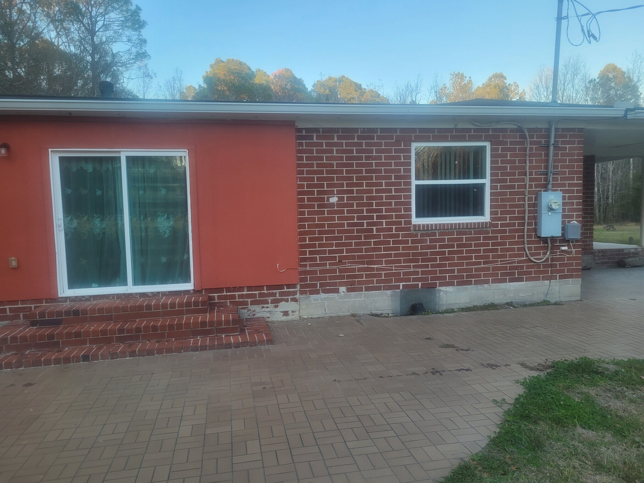 Building Photo - 8723 Garden St