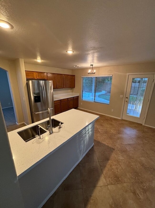 Building Photo - 4 bedroom home in Tempe