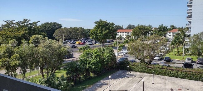 Building Photo - 15600 NW 7th Ave