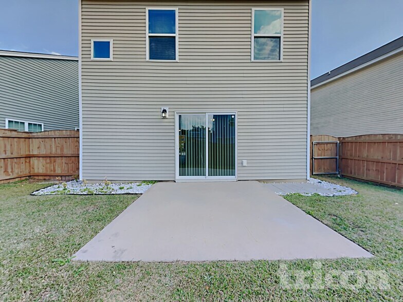 Building Photo - 26 Routhland Ct