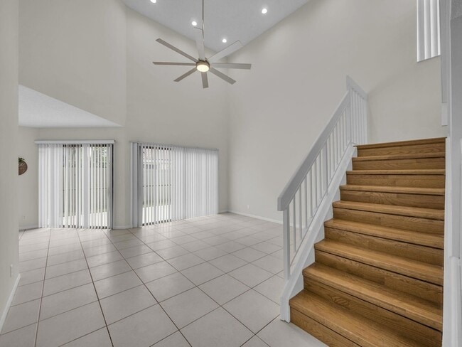 Building Photo - 1744 Shoreside Cir