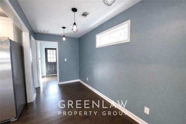 Building Photo - 256 Birch St