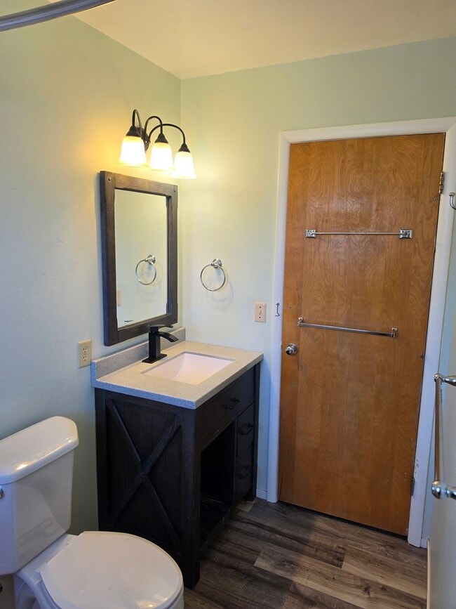 Building Photo - Centrally Located Three-Bedroom, Two-Bathroom House for Rent!