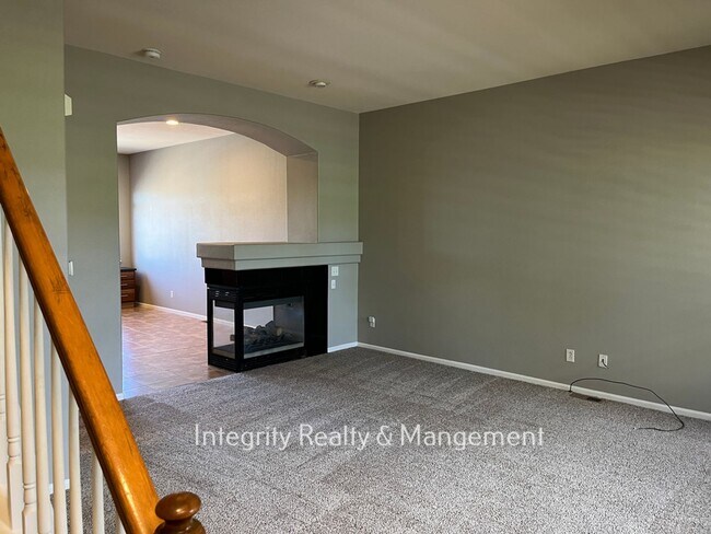 Building Photo - 1496 Royal Troon Dr