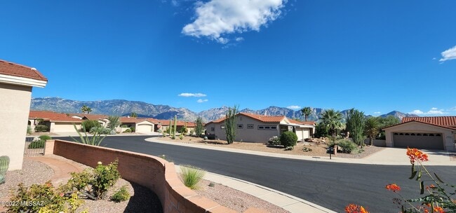 Building Photo - 14151 N Buckingham Dr