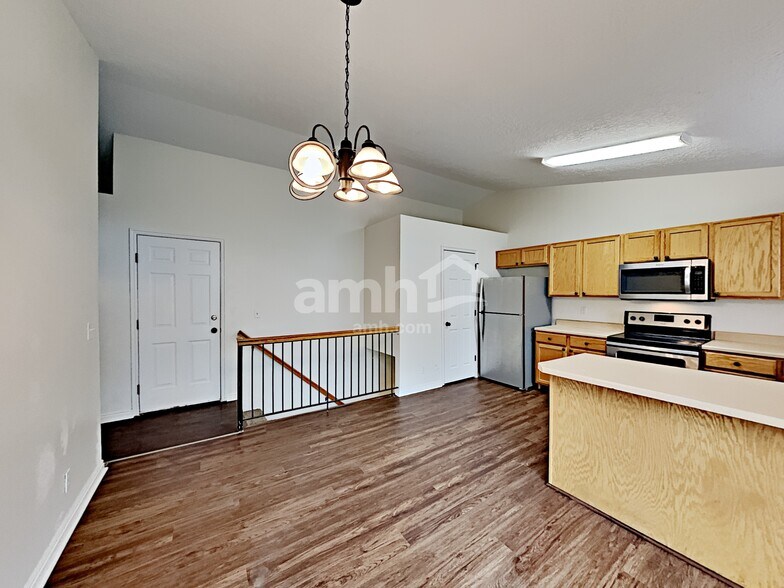 Building Photo - 6868 Jackling Way