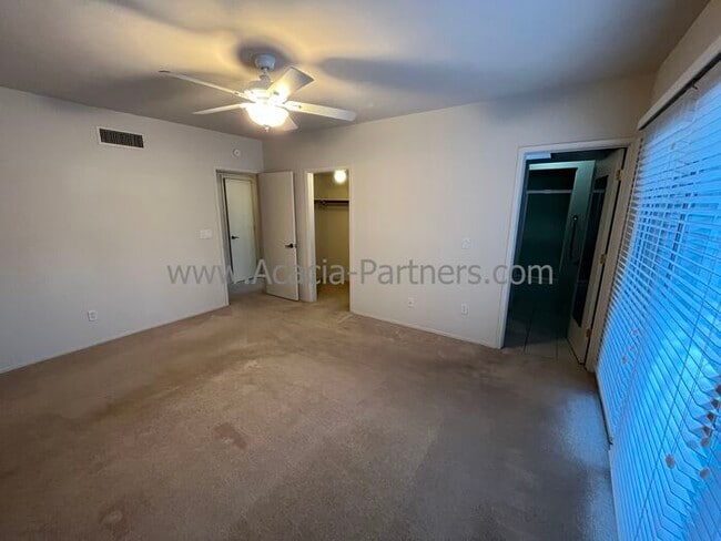 Building Photo - Dorado Country Club Estates