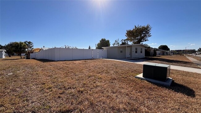 Building Photo - 21543 Kenyon Ave