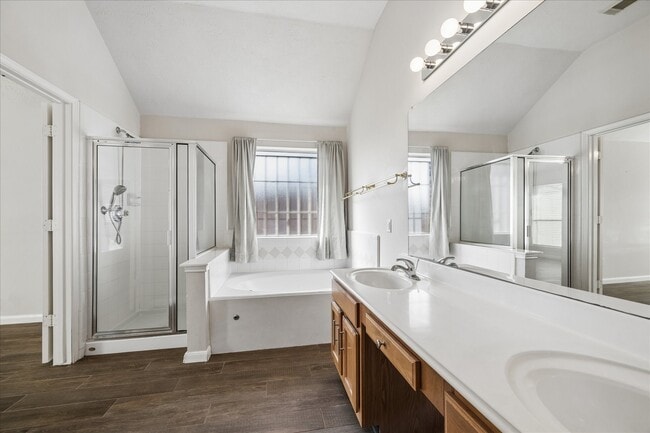 Building Photo - 10414 Chelsea Brook Ln