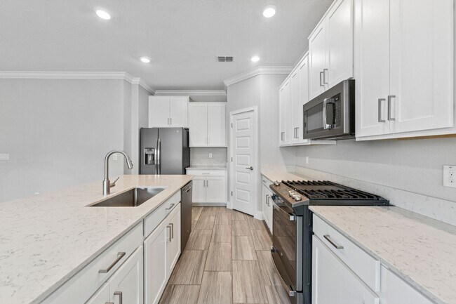 Building Photo - Stunning 4 BR + LOFT /2.5 BA/ 2 CG home in Gorgeous Bexley!